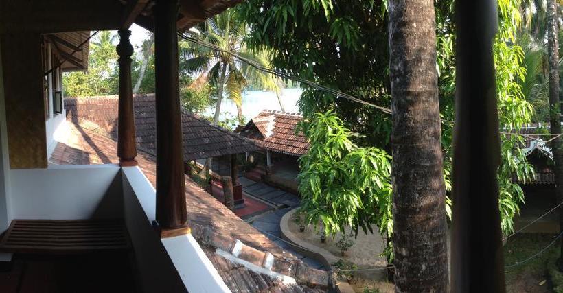 Bed and Breakfast Ambadis Villas 12