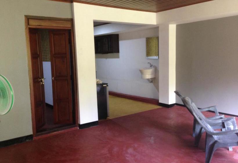 Bed and Breakfast Ambadis Villas 2