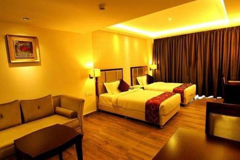 Hotel Paravoor Galaxy 10