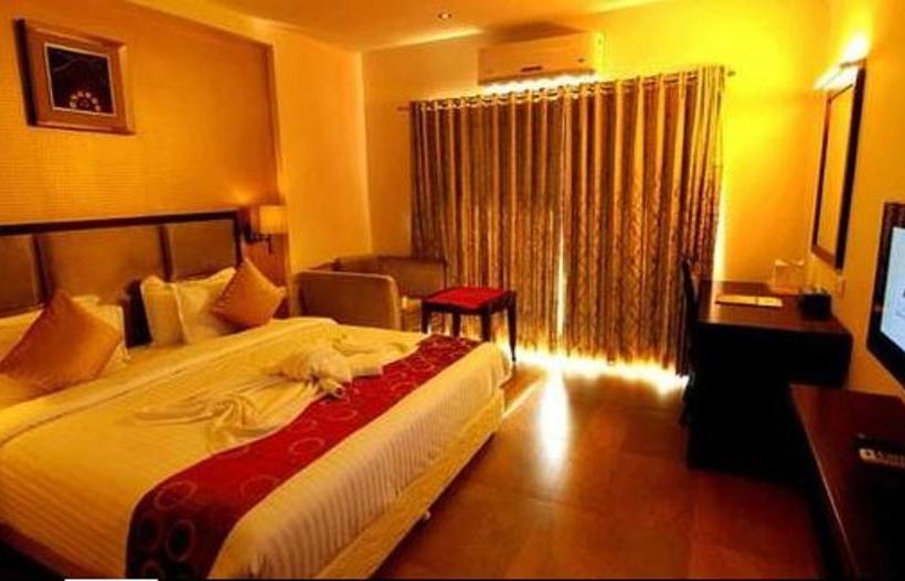 Hotel Paravoor Galaxy 12