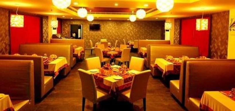 Hotel Paravoor Galaxy 14