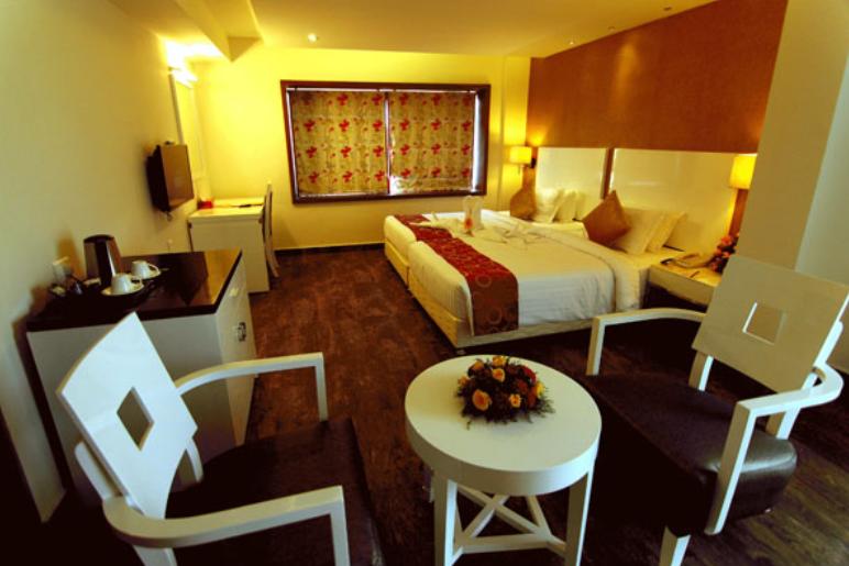 Hotel Paravoor Galaxy 16