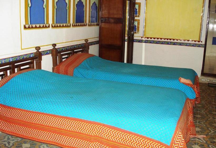 Hotel Nawal Sagar Palace 10