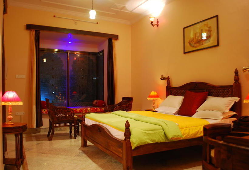 Hotel Pratapgarh Haveli 11