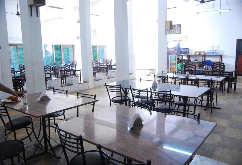 Hotel Himarani International