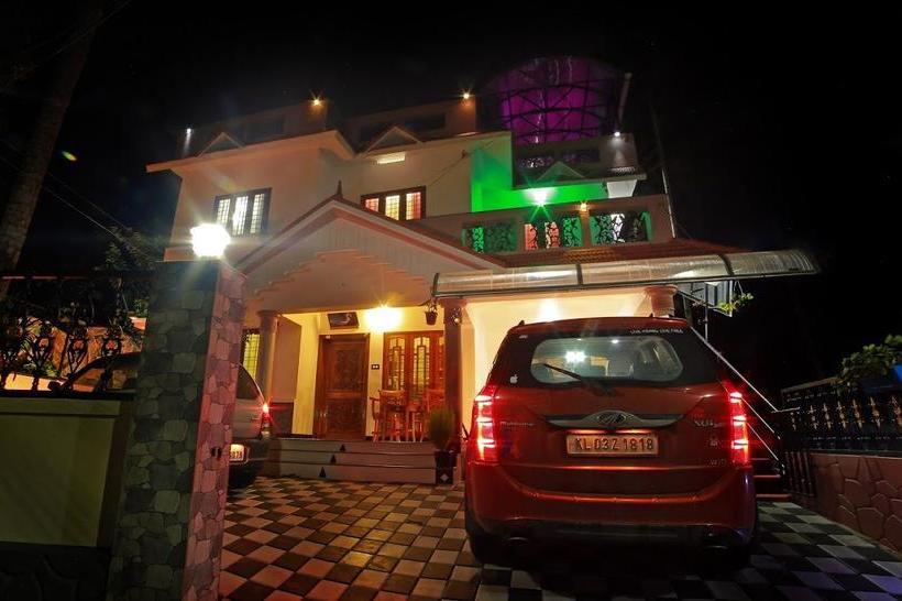 Koshys Bed & Breakfast 13