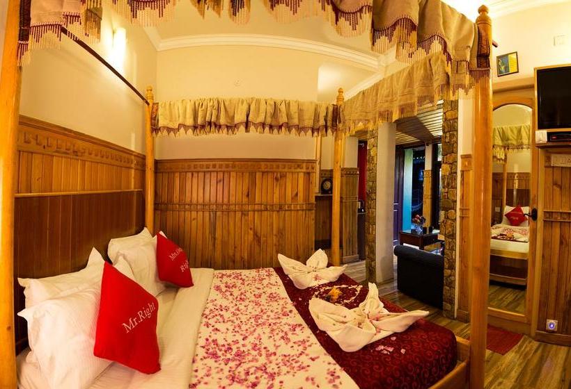 Hotel Pine Borough Inn 3