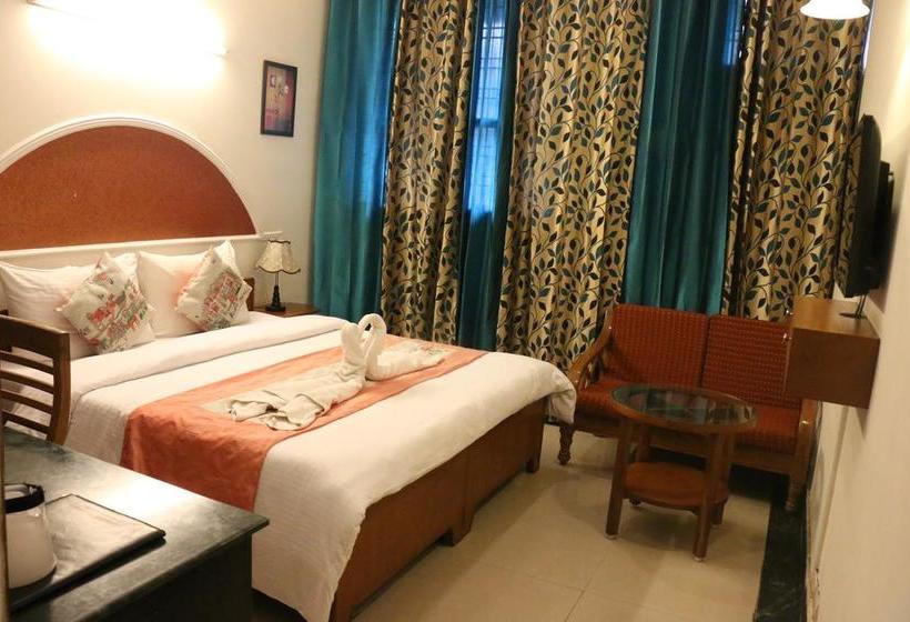 Hotel Krishna Coddle Executive 12