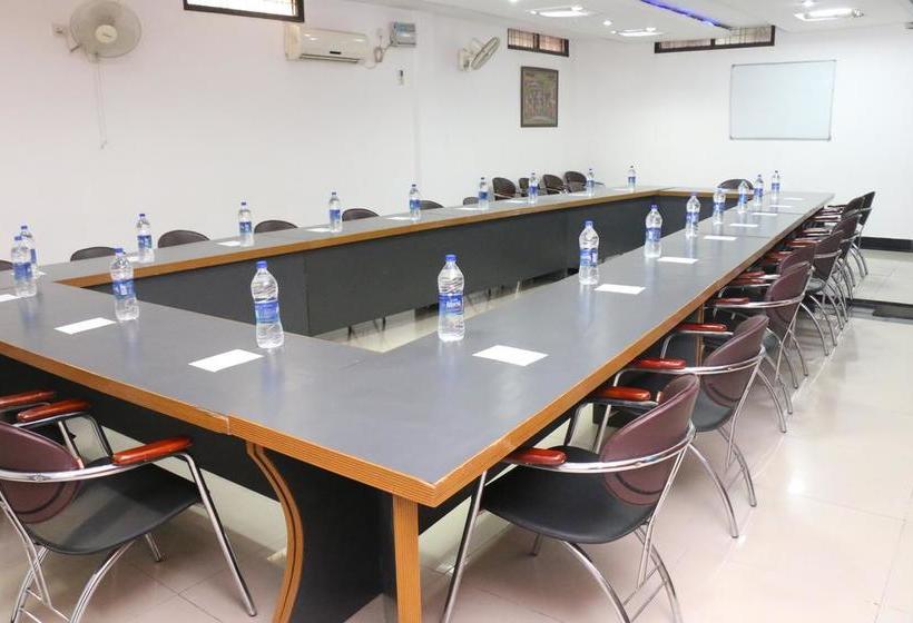 Hotel Krishna Coddle Executive 6