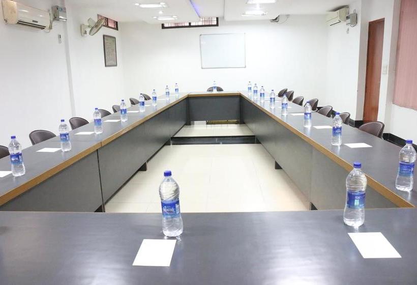 Hotel Krishna Coddle Executive 7