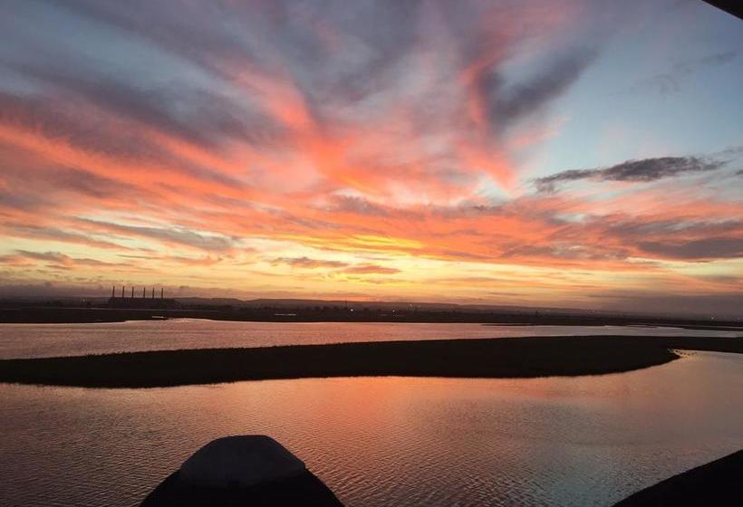 Bed and Breakfast Riverside Lodge 12