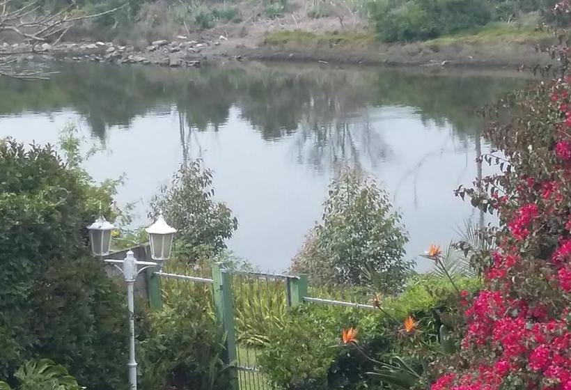 Bed and Breakfast Forword S River Lodge 14