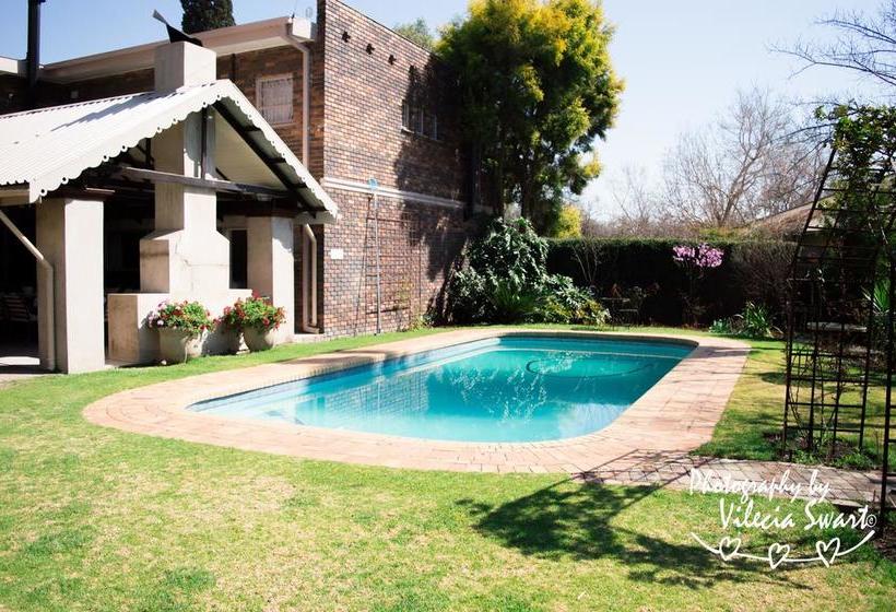 Bed and Breakfast Mistique Waters Self Catering 11