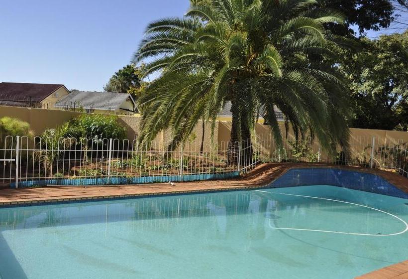 Bed and Breakfast Annie S Castle 2