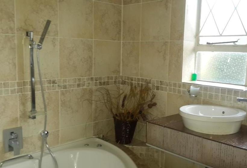 Bed and Breakfast Cockpit Guest House 11