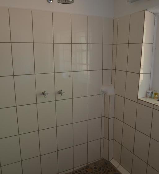 Three Bridges B&b 17