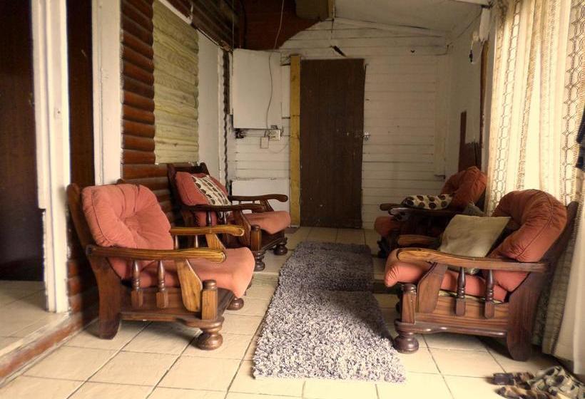 Hostel Eagles Nest 16