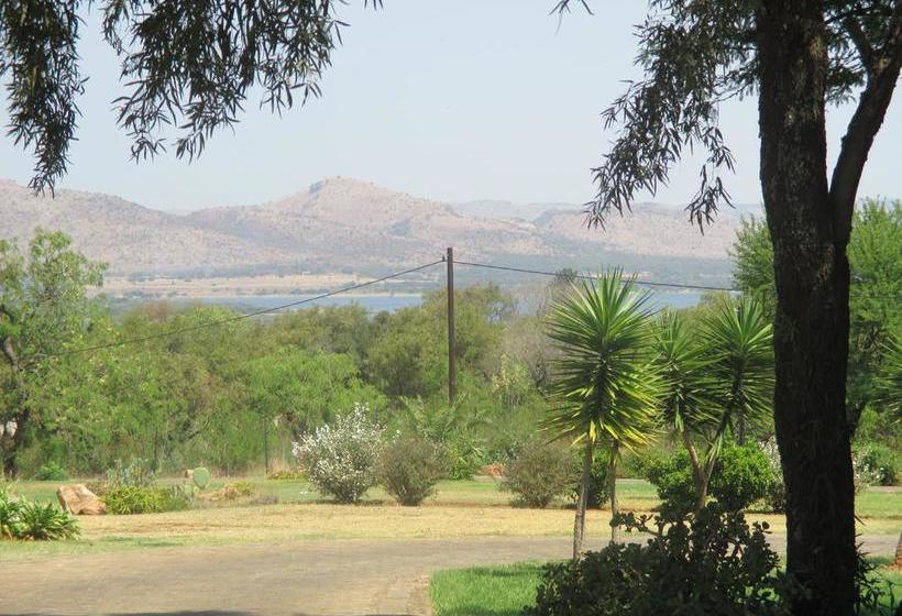 Hotel Three Oaks And An Aloe Boutique 5