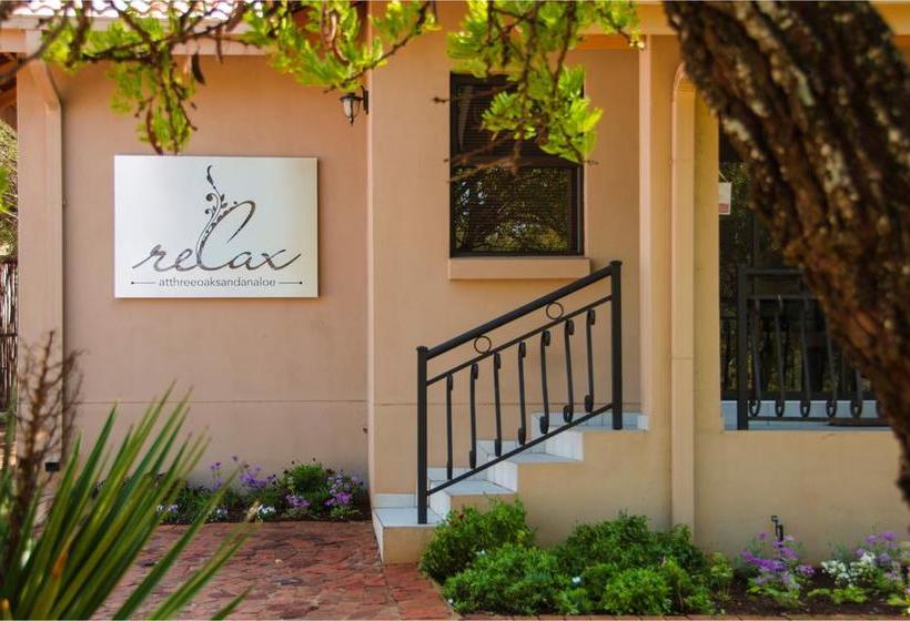 Hotel Three Oaks And An Aloe Boutique 8