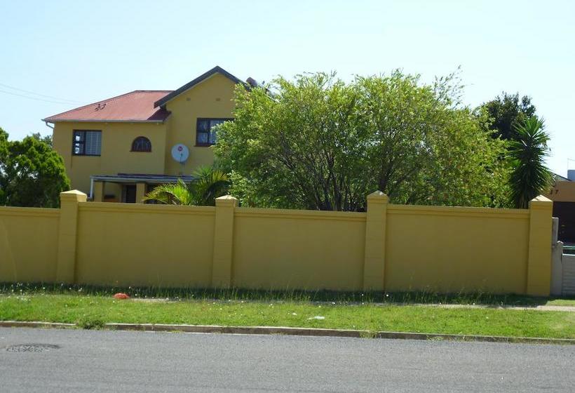 Bed and Breakfast Royal Guest House 12