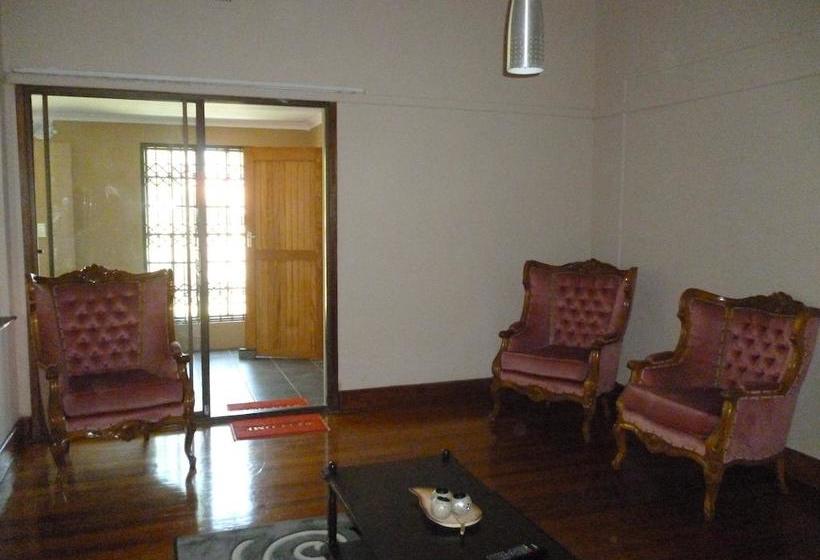 Bed and Breakfast Royal Guest House 13