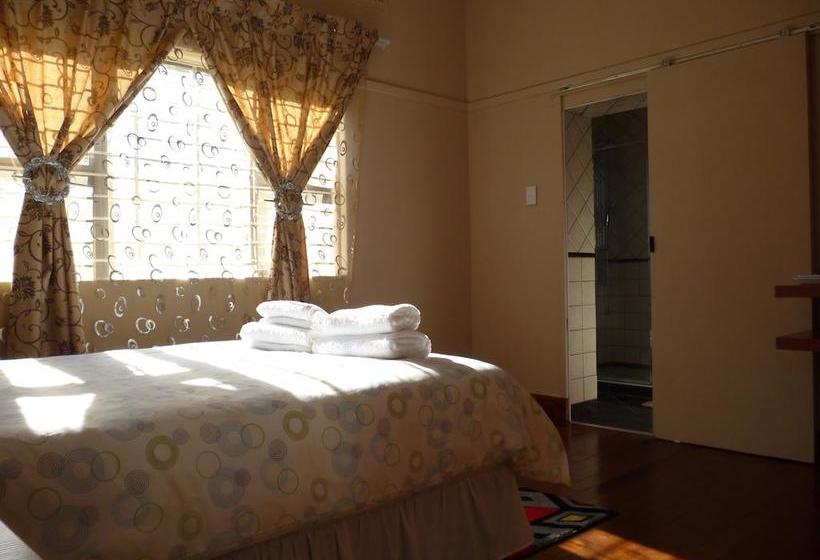 Bed and Breakfast Royal Guest House 2