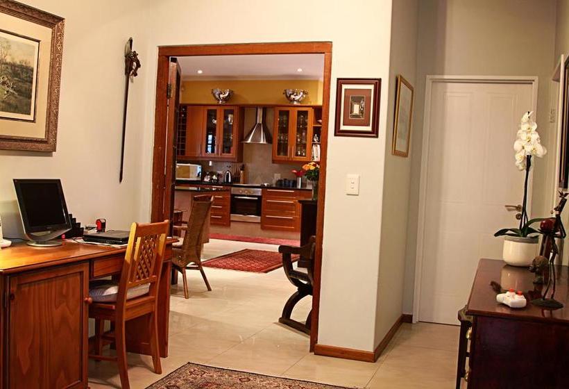 Bed and Breakfast Golf And Garden Guesthouse 5