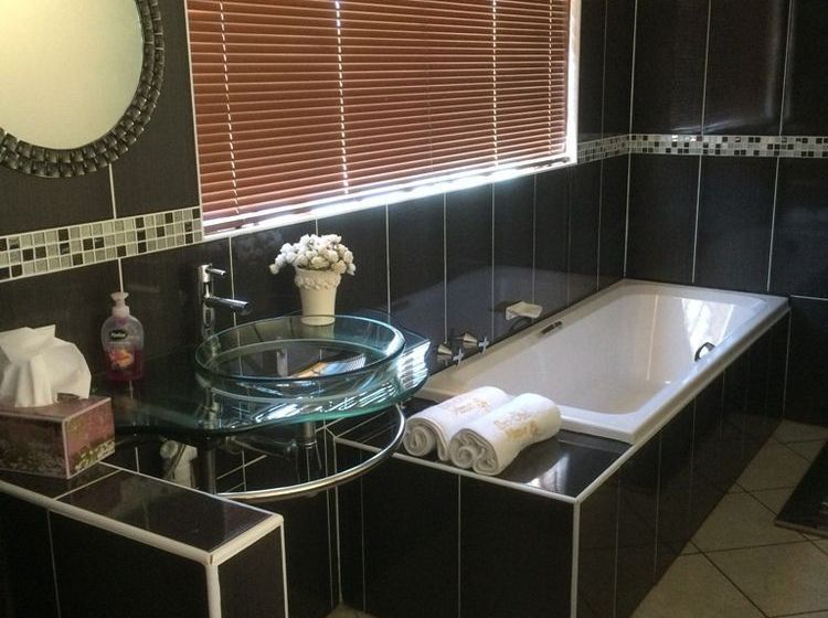 Brishel Manor B&b 13