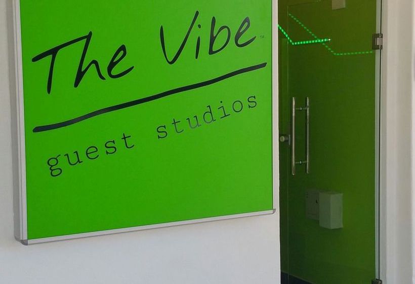 Bed and Breakfast The Vibe Guest Studios 2