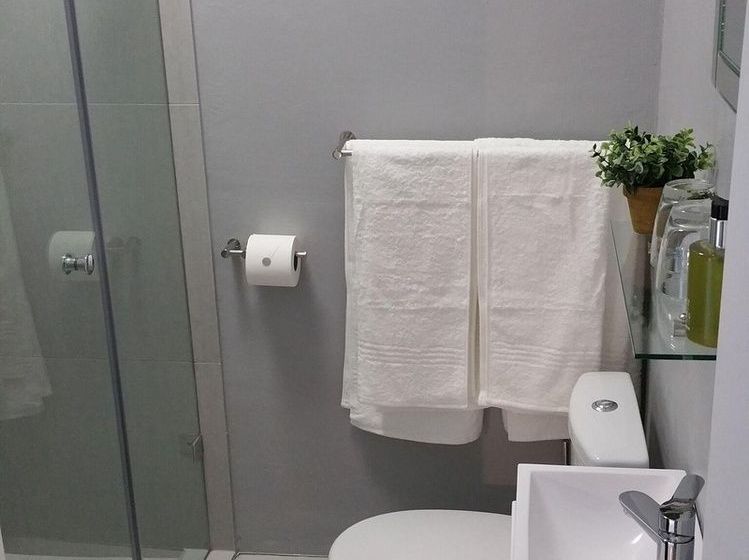 Bed and Breakfast The Vibe Guest Studios 4