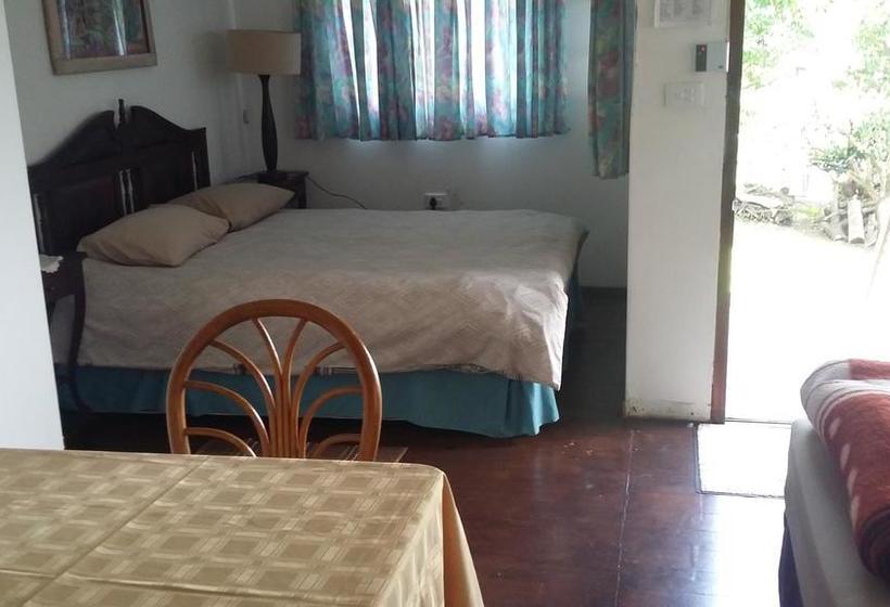 Bed and Breakfast Mphushini Falls Resort 14