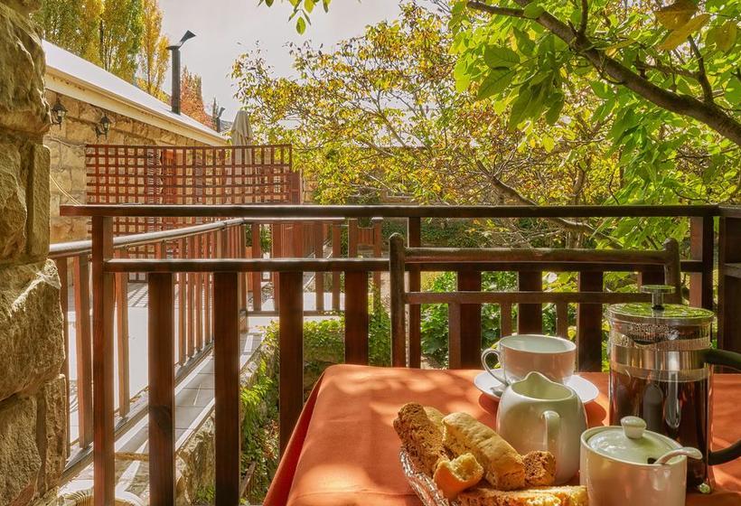 Bed and Breakfast Sir Henry S Guest House 18