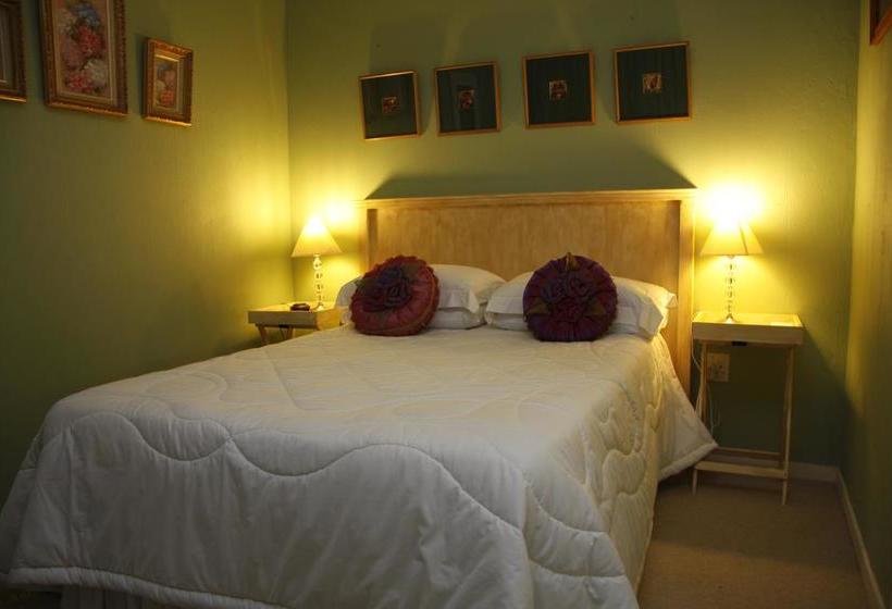 Bed and Breakfast Sir Henry S Guest House 7