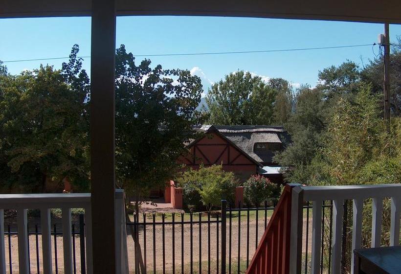 Hotel The Courtyard 13