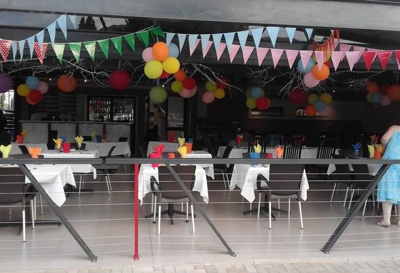 Hotel The Courtyard 4