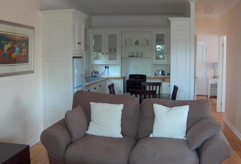 Hotel The Courtyard 6