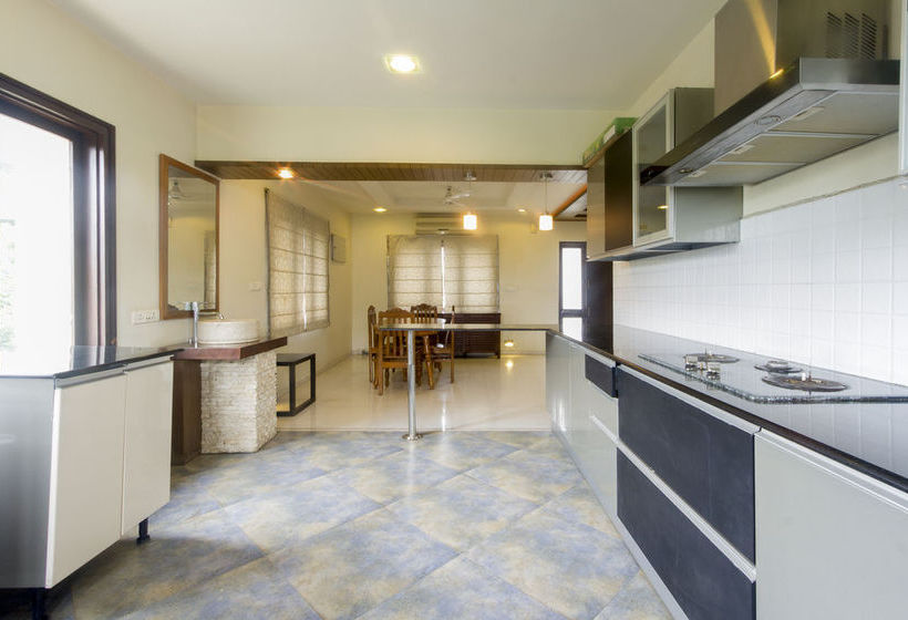 Fabhotel Vibrant Jubilee Hills 13