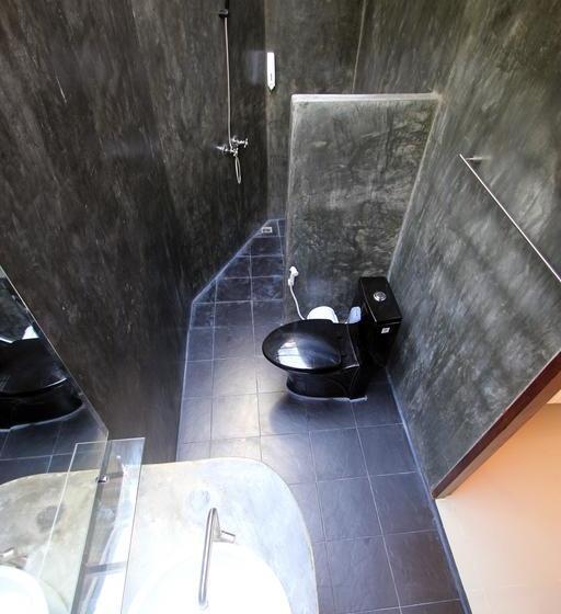 Chomjan Beach Resort 18