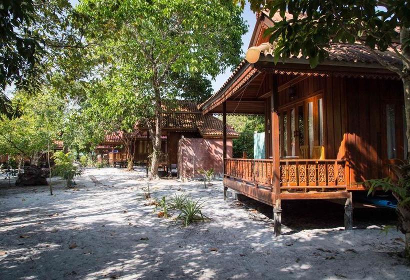 Resort Frog Beach House 11