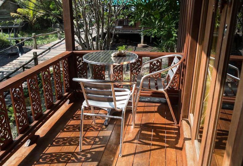 Resort Frog Beach House 16