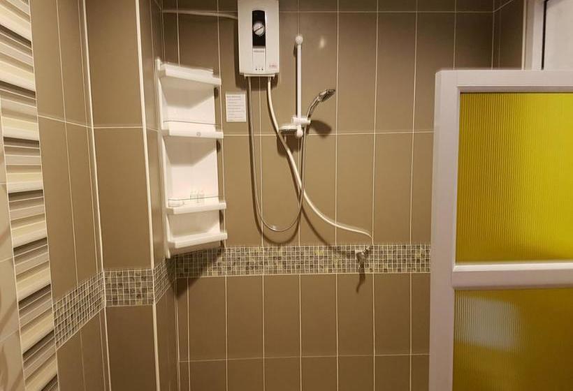 Hotel Waen Petch Place 8