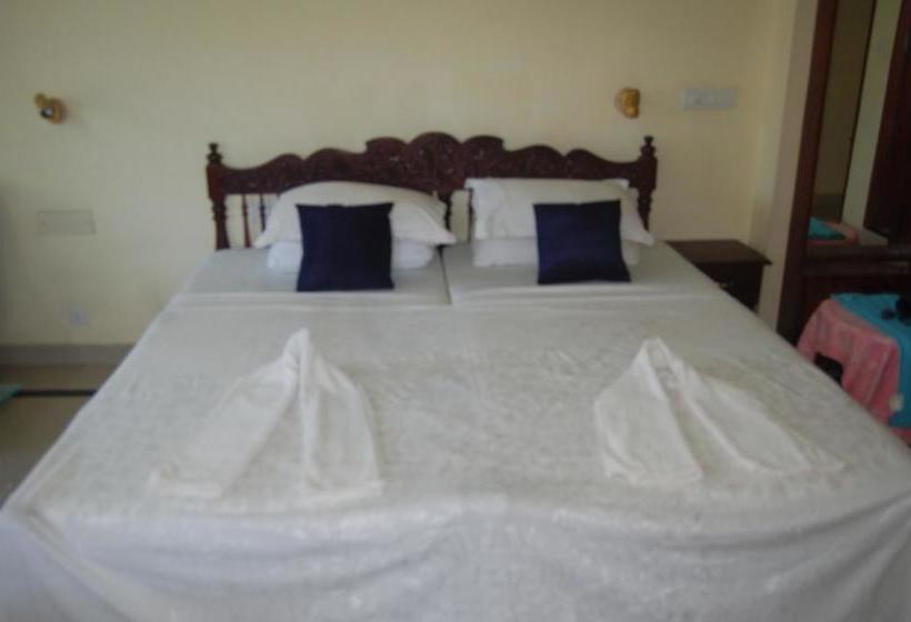 Hotel Mookambika Beach House 10