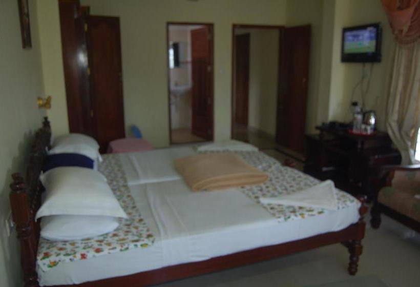 Hotel Mookambika Beach House 13