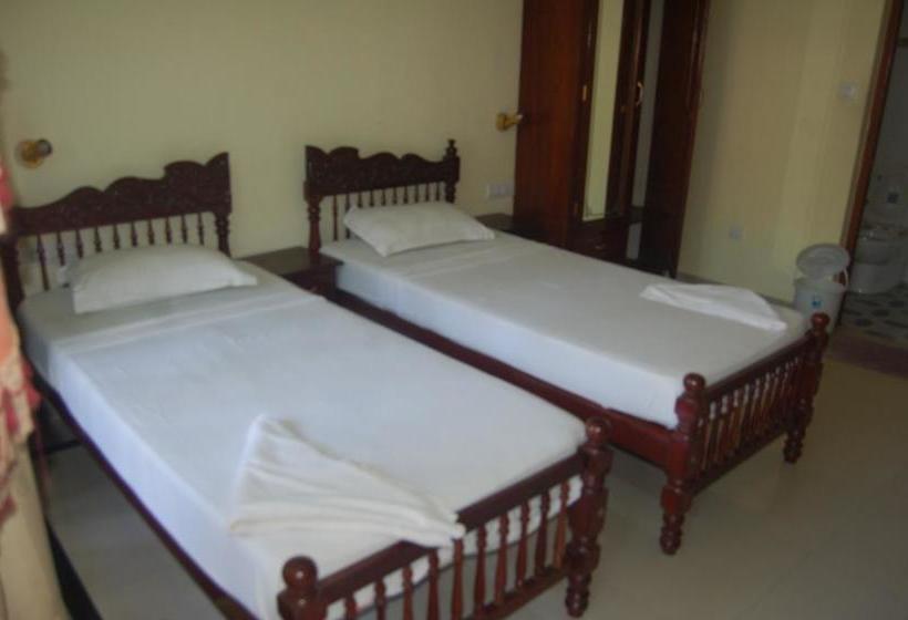 Hotel Mookambika Beach House 2