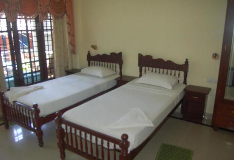 Hotel Mookambika Beach House 3