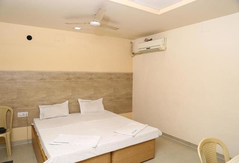 Hotel Sri Annapoorna 1