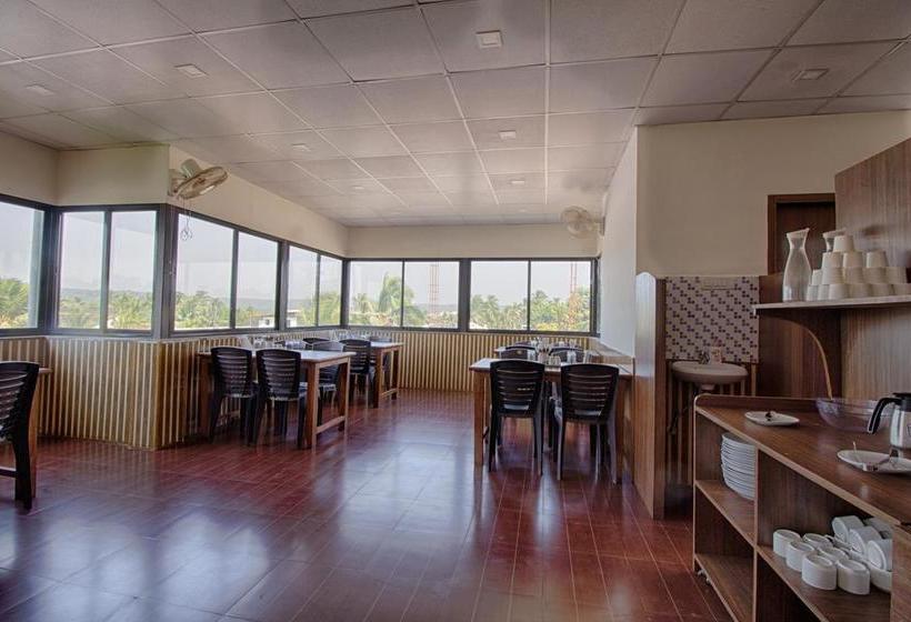 Hotel Iora Baga Beach 11