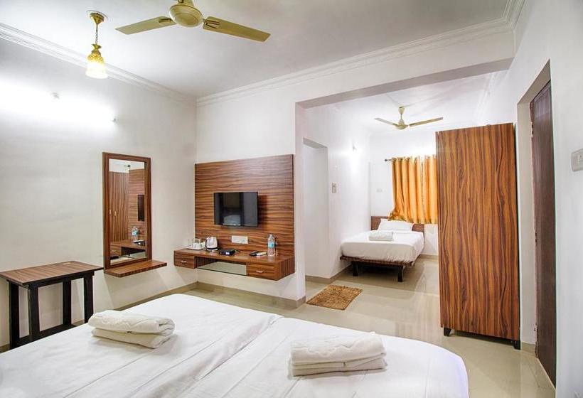 Hotel Iora Baga Beach 15