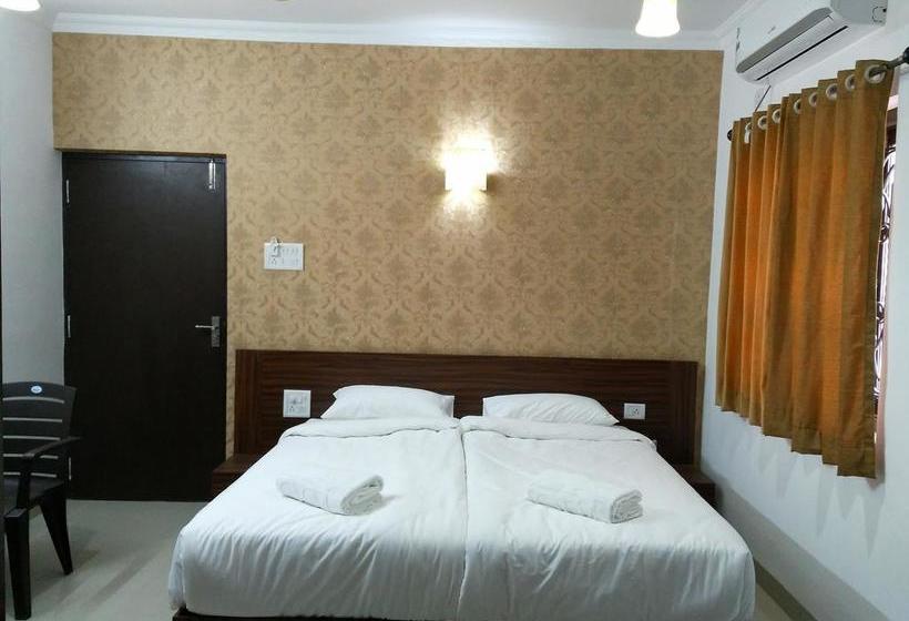 Hotel Iora Baga Beach 20