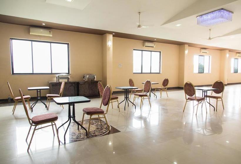 Hotel Oyo Rooms 047 Kamptee Road 13